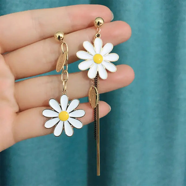 asymmetric daisy earrings